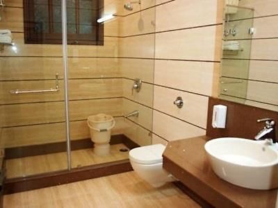 ホテルAsian Plaza ダラムシャーラー エクステリア 写真